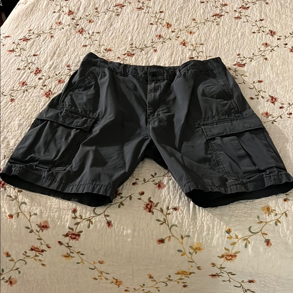 Levi's Gray Cargo Shorts with Relaxed Fit
